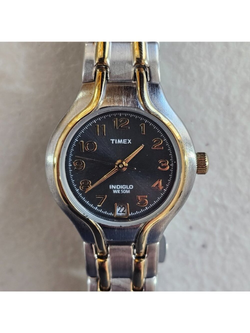 Timex Indiglo WR 50M Quartz Watch Two Tone w/ Date Working Needs Service - Picture 3 of 9
